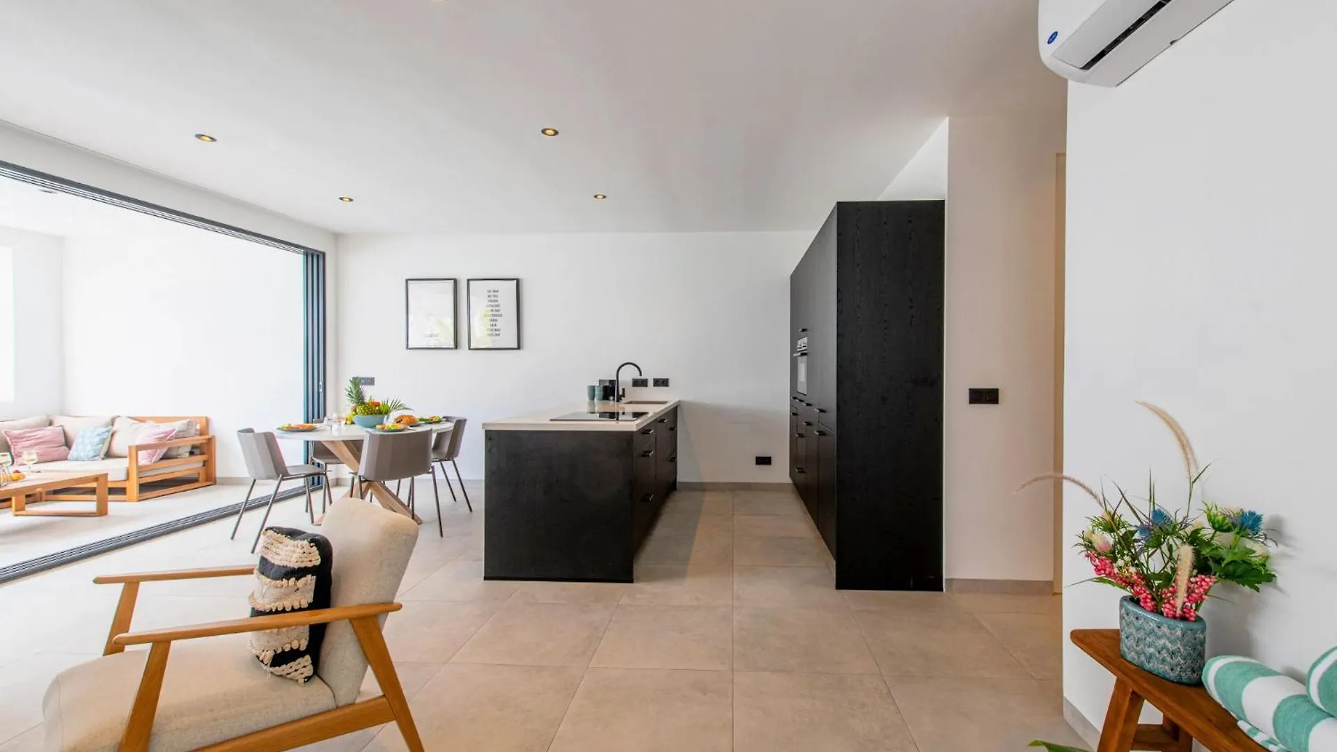 Casa Di Chibi Chibi - Excellently Located Apartment Jan Thiel